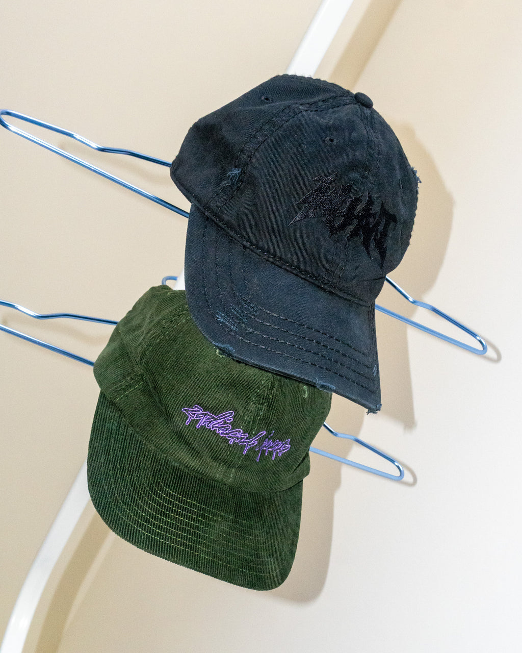 Casquette velours côtelé brodée ZH | Ouroboros